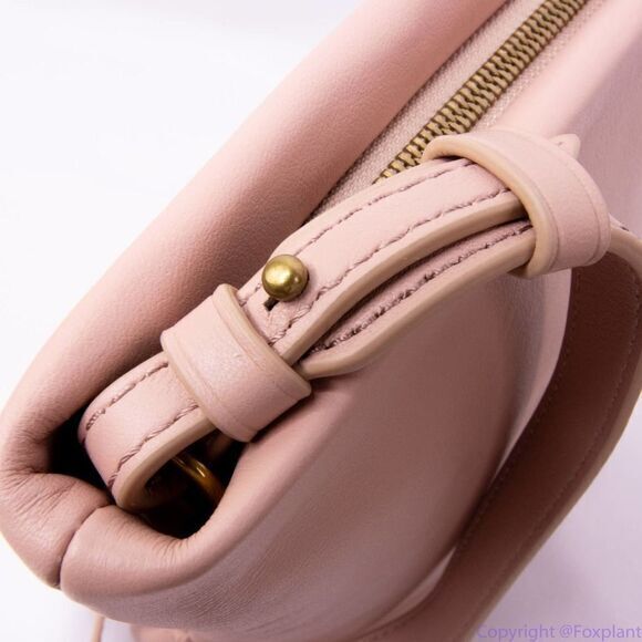 J. Crew Oslo soft leather bucket bag. Ideal for your iPad or bottle water - Picture 9 of 16